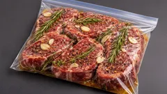 Pakowanie próżniowe w domu: jak zrobić to bez pakowarki próżniowej